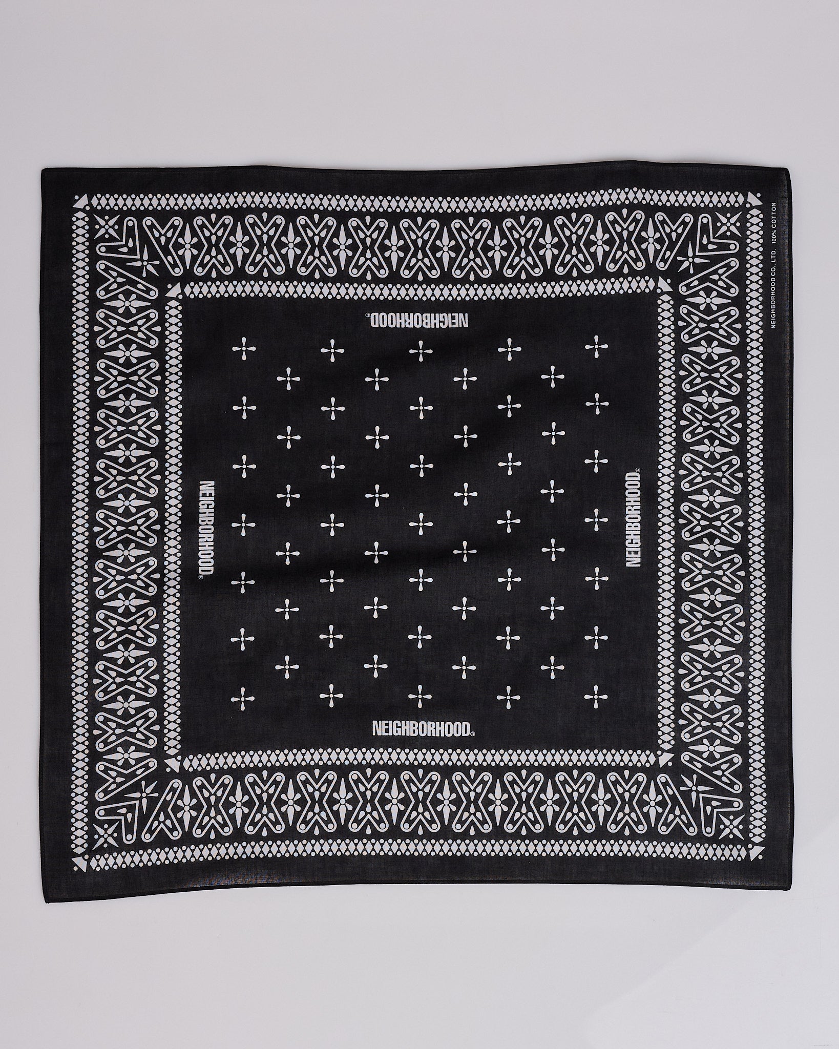 NEIGHBORHOOD BANDANA マフラー BANDANA PATTERN FLEECE MUFFLER ⁡ #neighborhood #nbhd