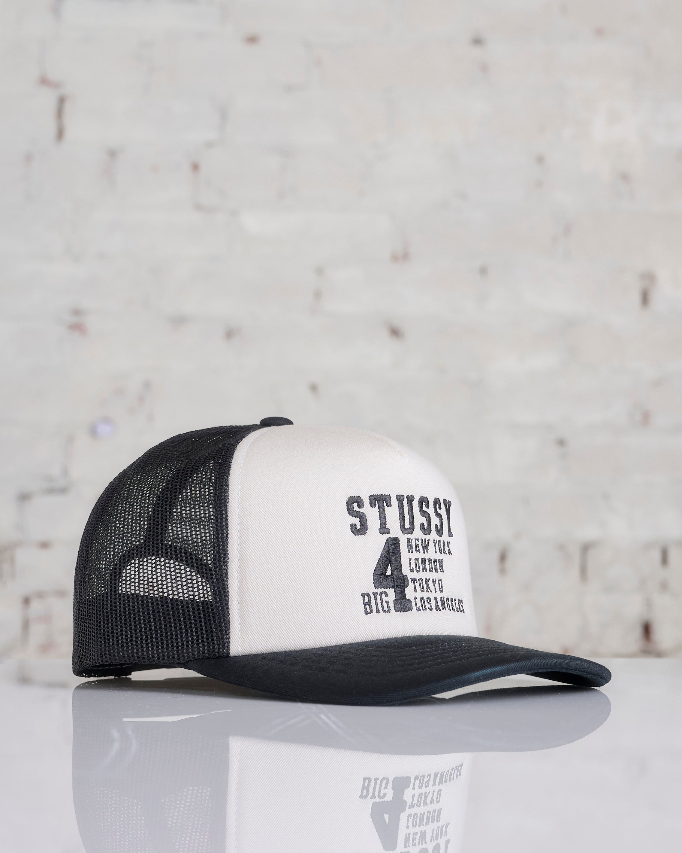 Stussy trucker big 4 snapback Black 国内送料無料 - 帽子