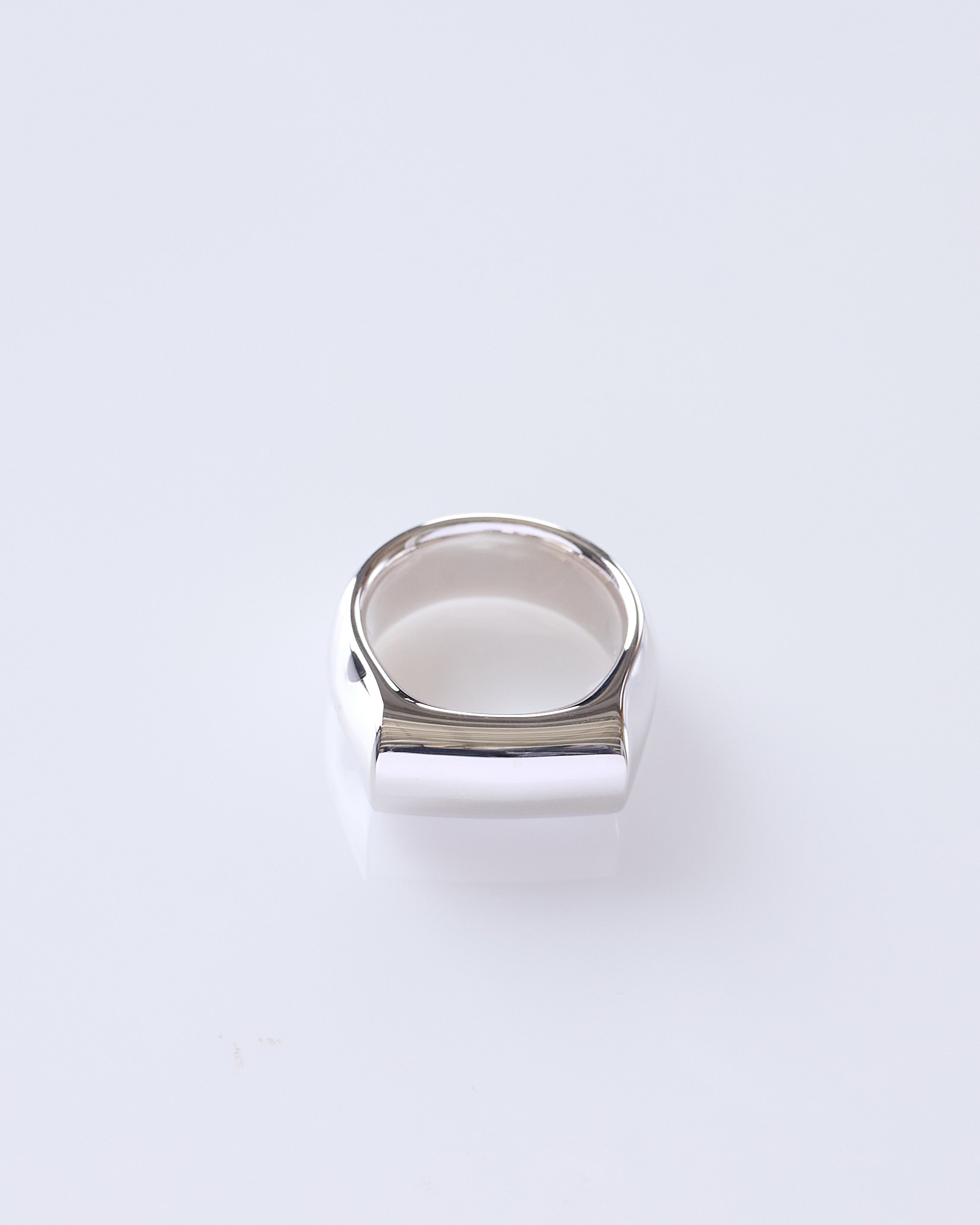 Tom Wood Crest Ring (M) Silver 925 – LESS 17