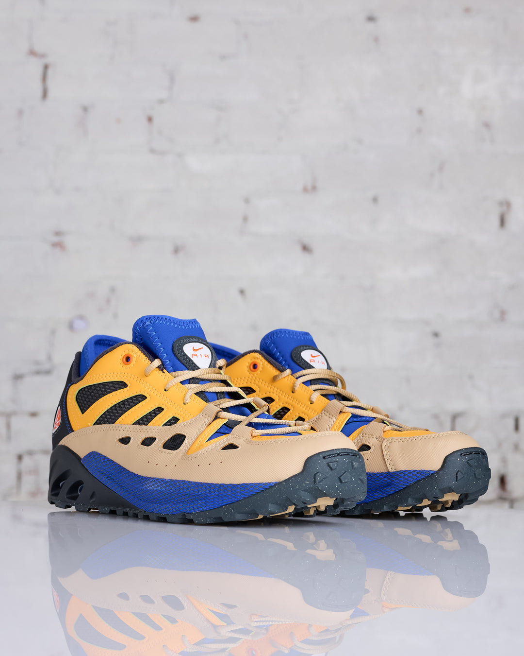 Nike Men's ACG Air Exploraid Hyper Royal/Safety Orange-Laser Orange