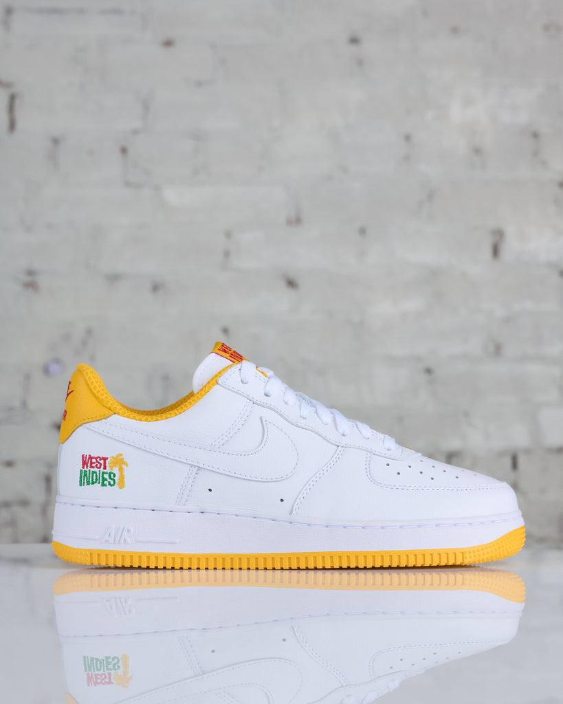 Nike Men's Air Force 1 Low Retro QS 