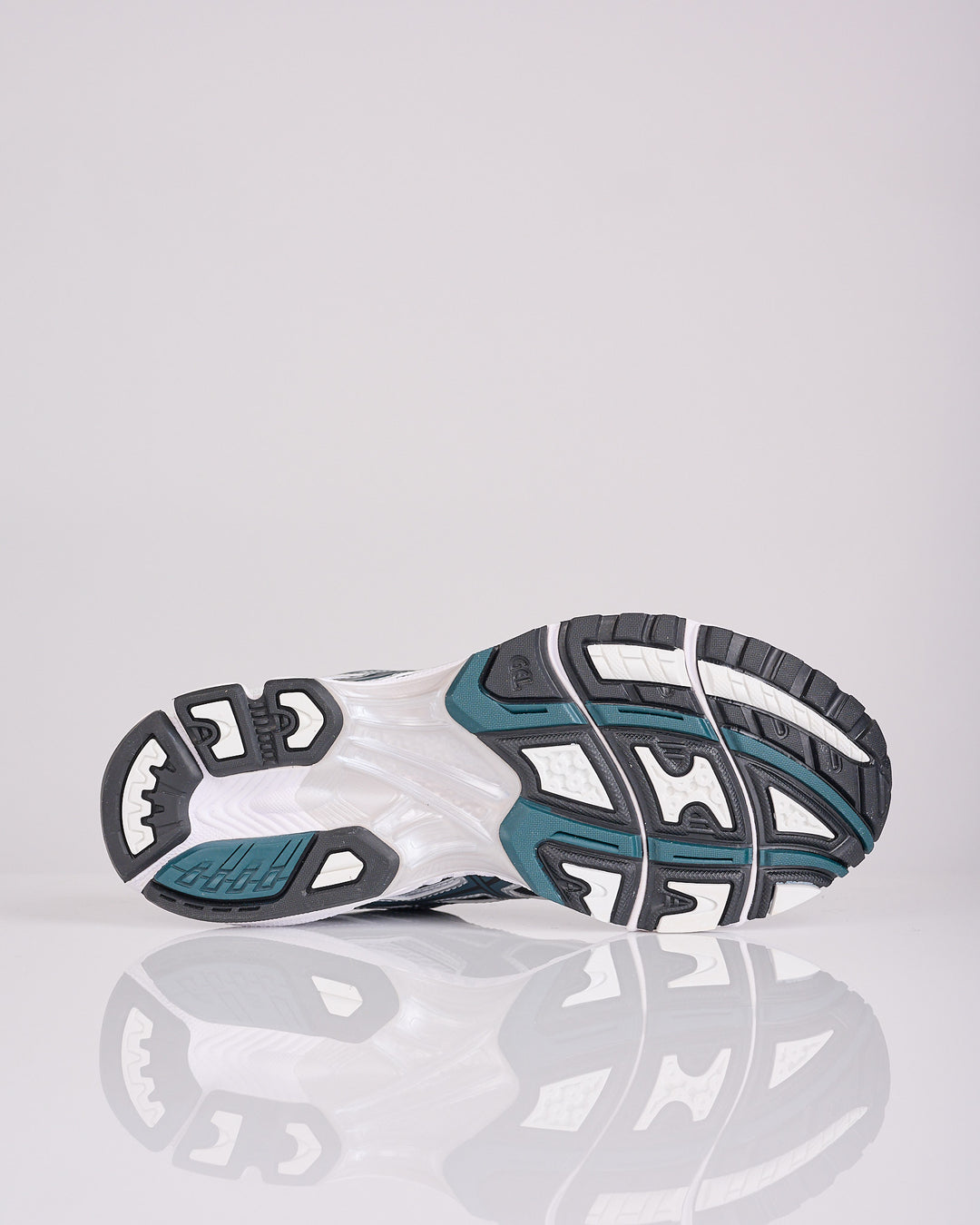 Asics GEL-NIMBUS 10.1 White Saxon Green 1203A543-103