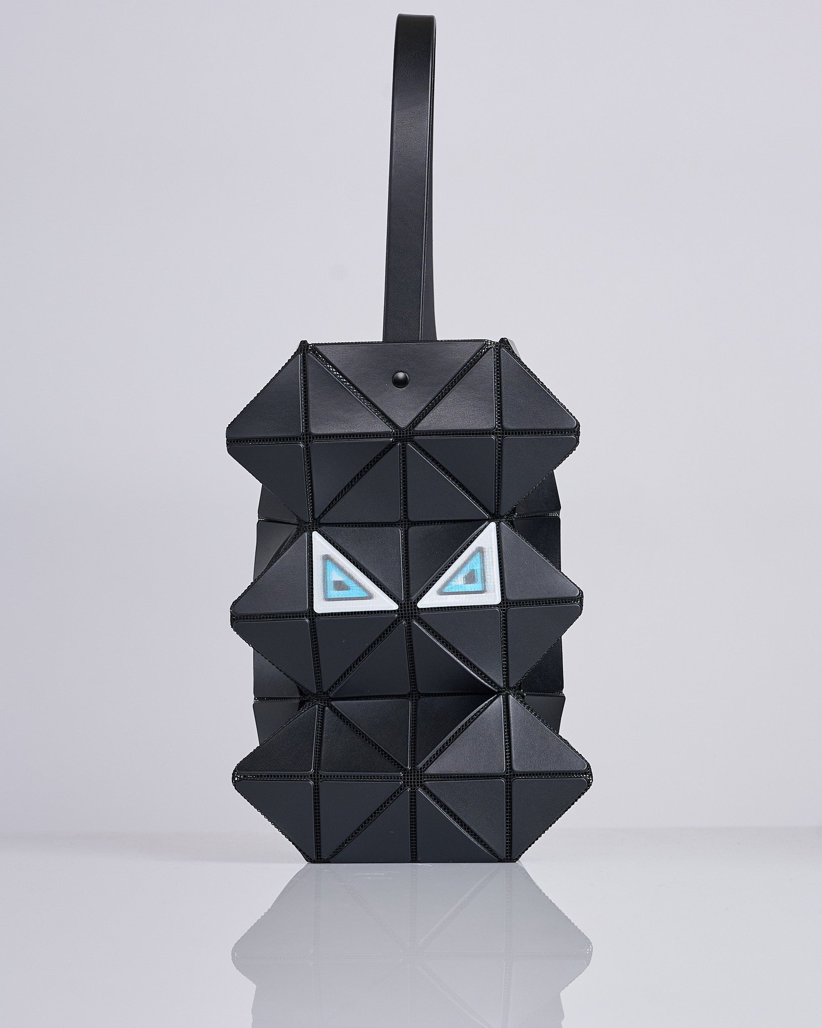 BAO BAO ISSEY MIYAKE Meow Medium Bag Black – LESS 17