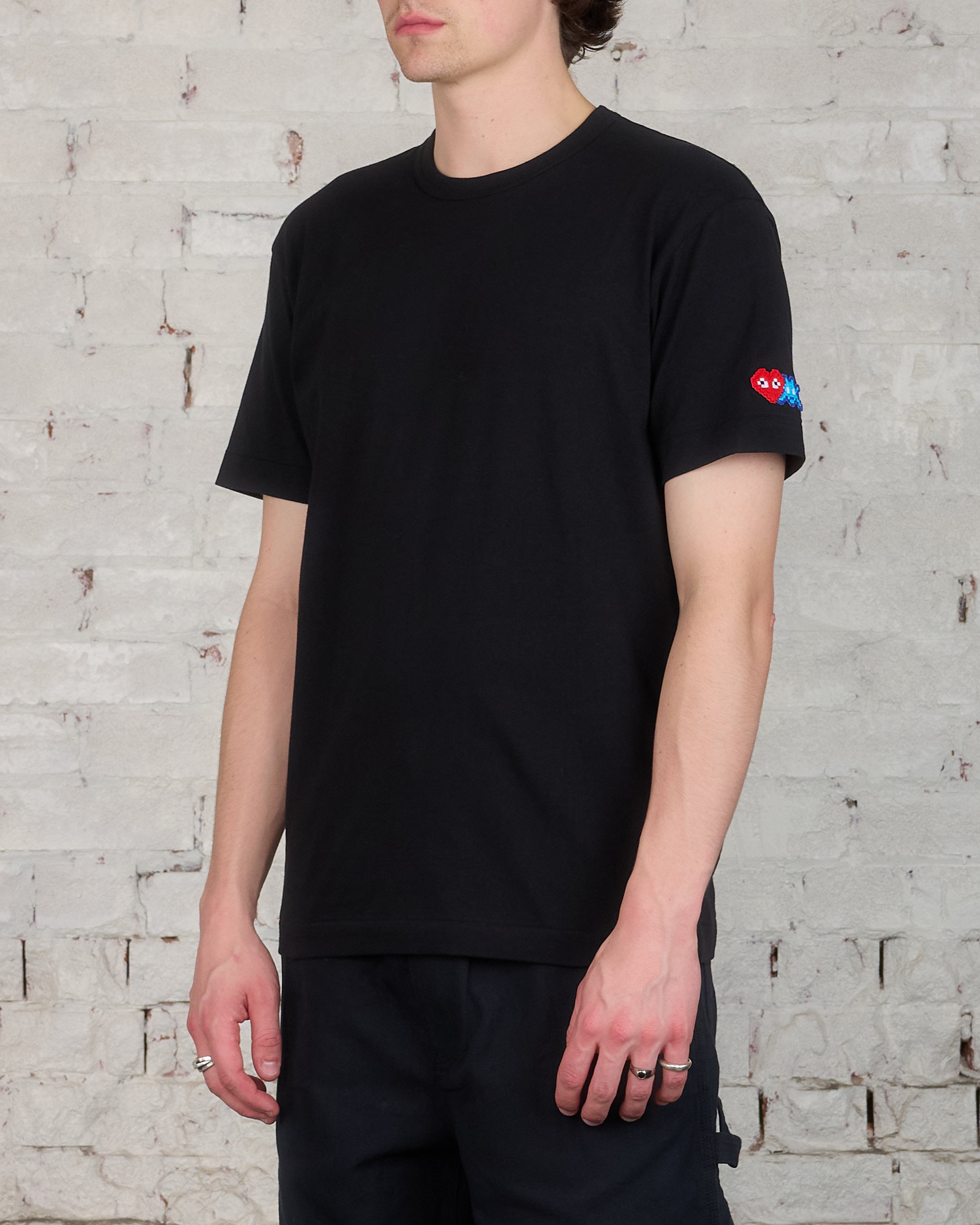 CDG PLAY Invader Red Heart Sleeve T-Shirt Black – LESS 17