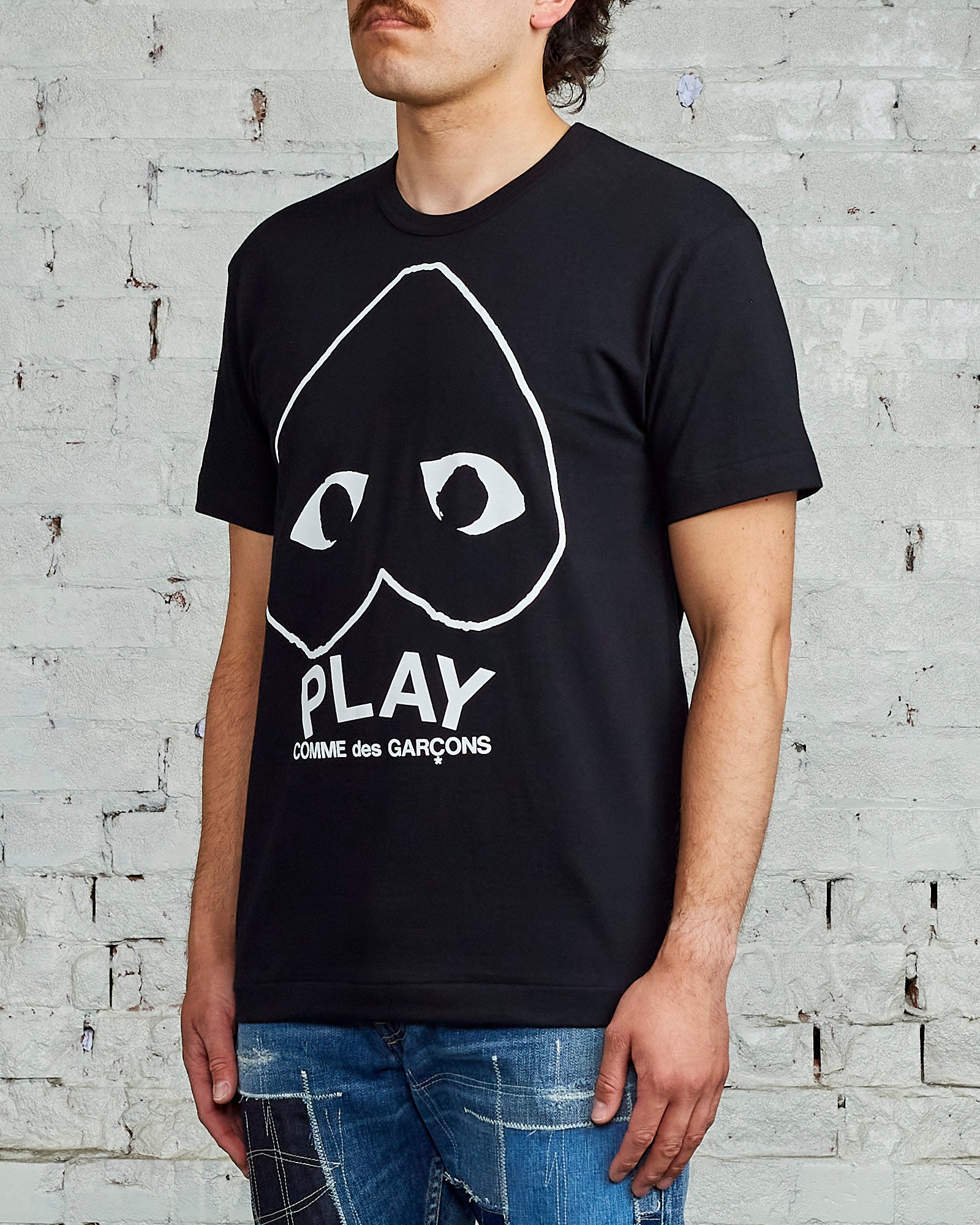 Comme des garcons play inverted heart logo outlet tee