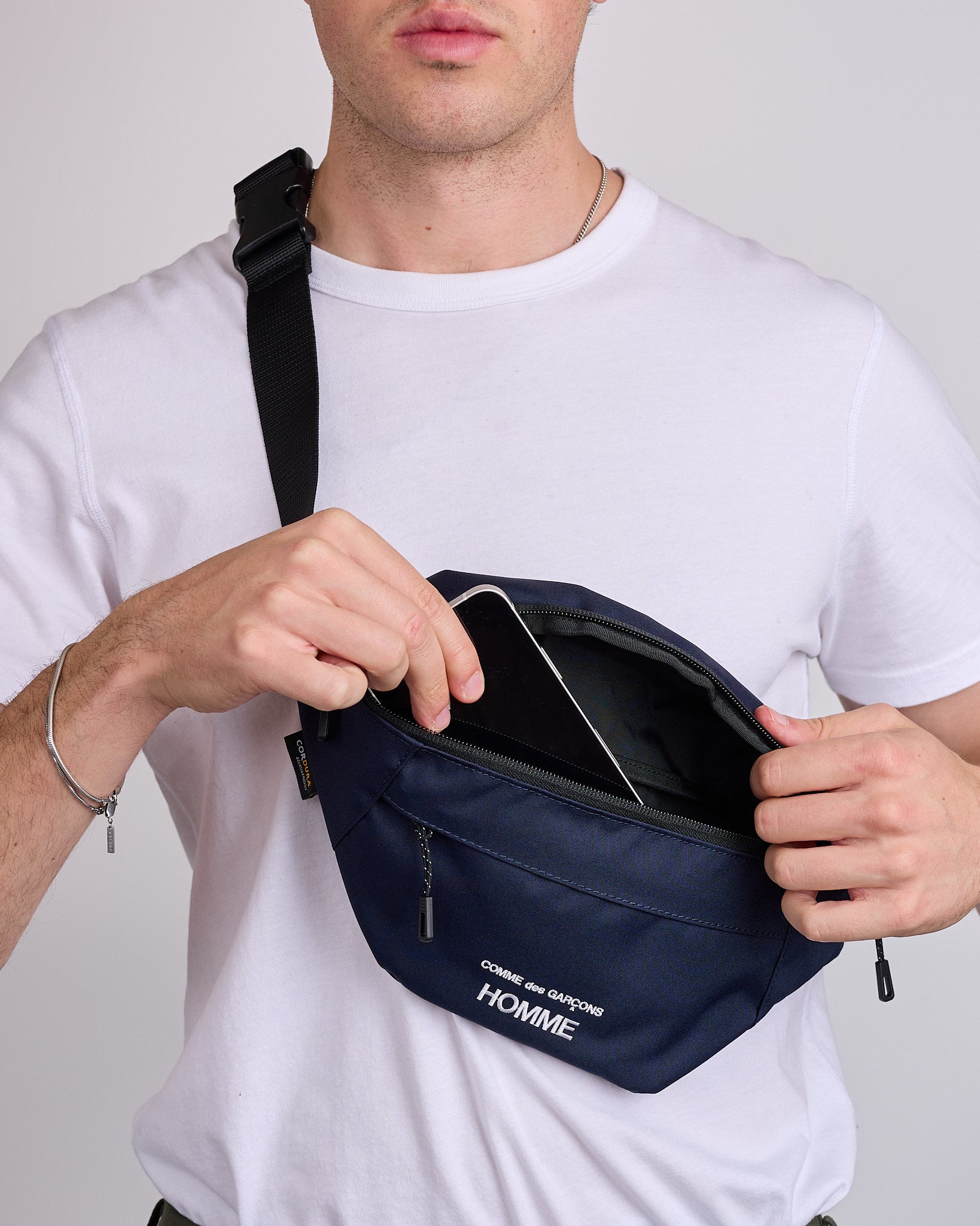 COMME des GARÇONS HOMME Logo Print Cordura Waistbag Navy – LESS 17