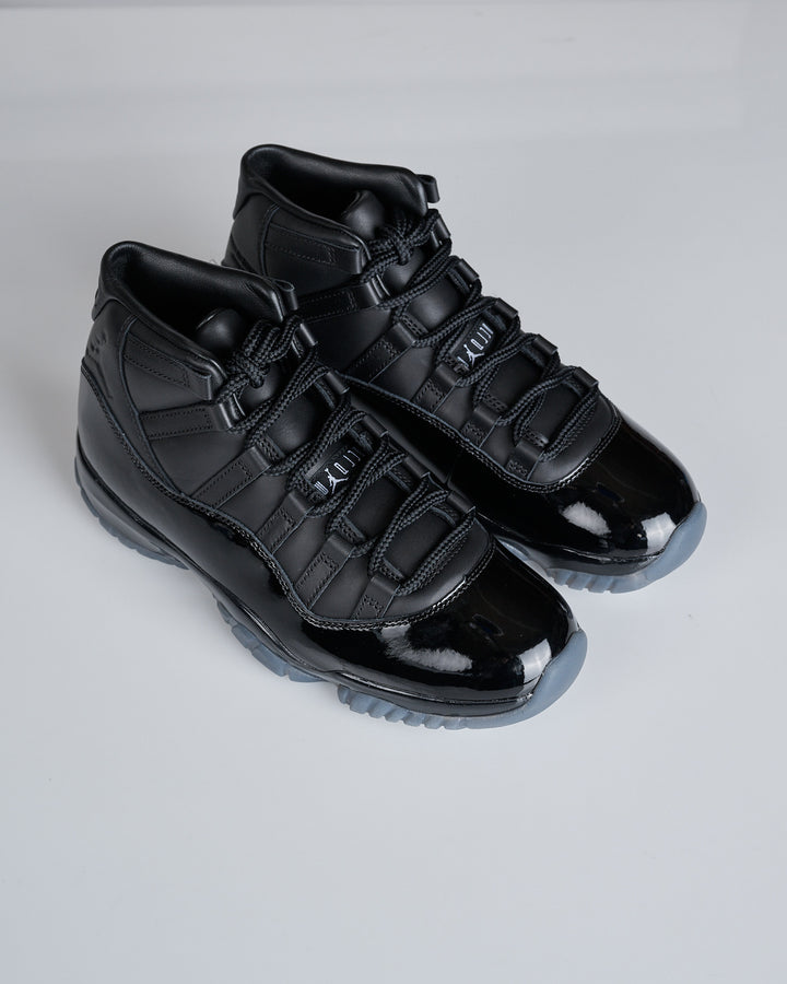 COMME des GARÇONS HOMME Plus Jordan 11 Black Black