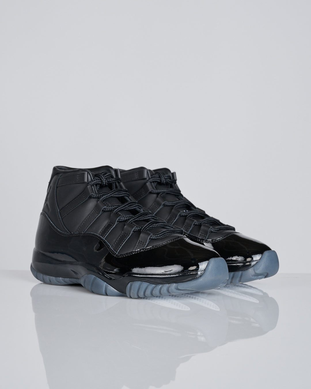 COMME des GARÇONS HOMME Plus Jordan 11 Black Black