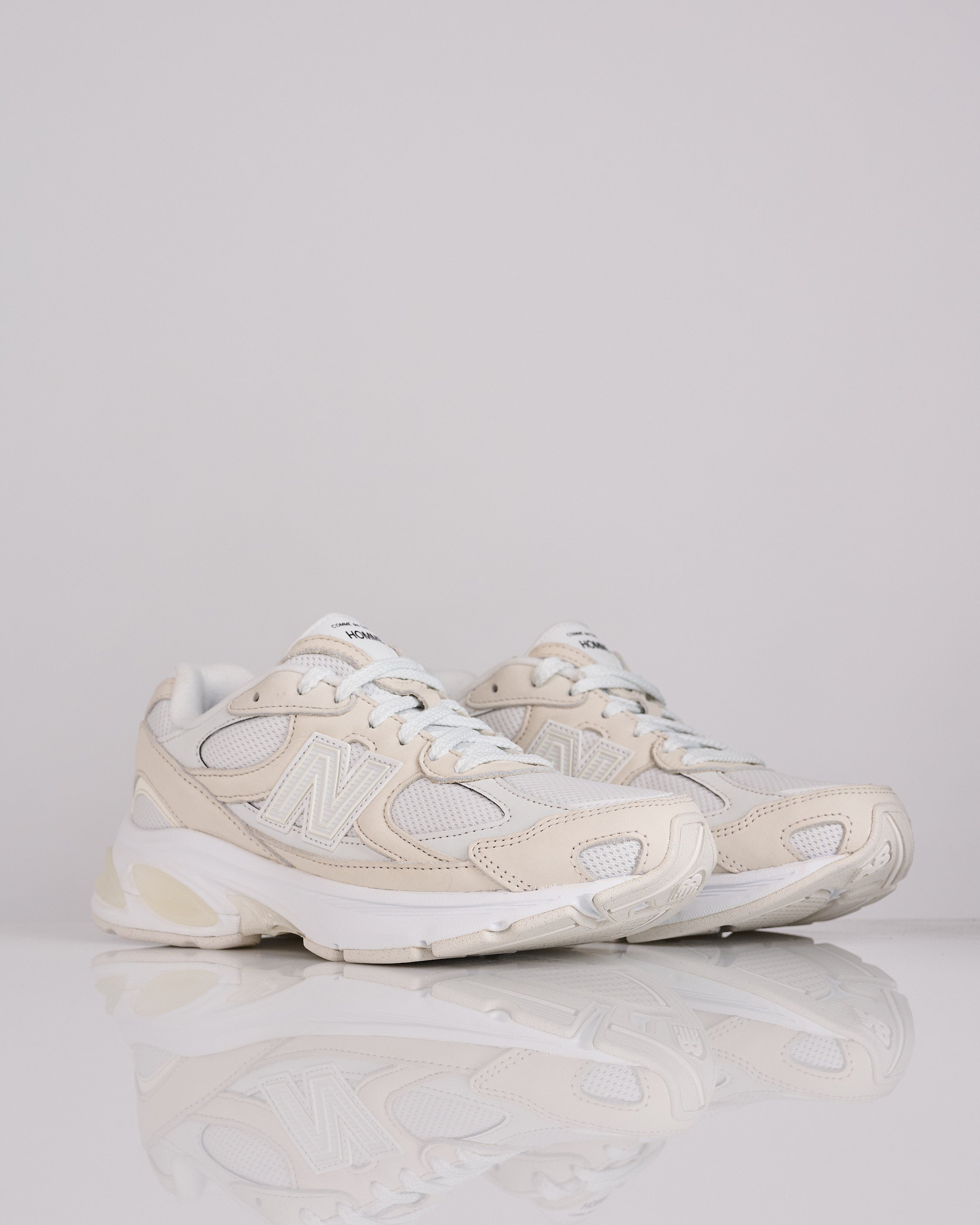 COMME des GARÇONS New Balance 2010V COMME des GARÇONS HOMME x New Balance 2010V White – LESS 17