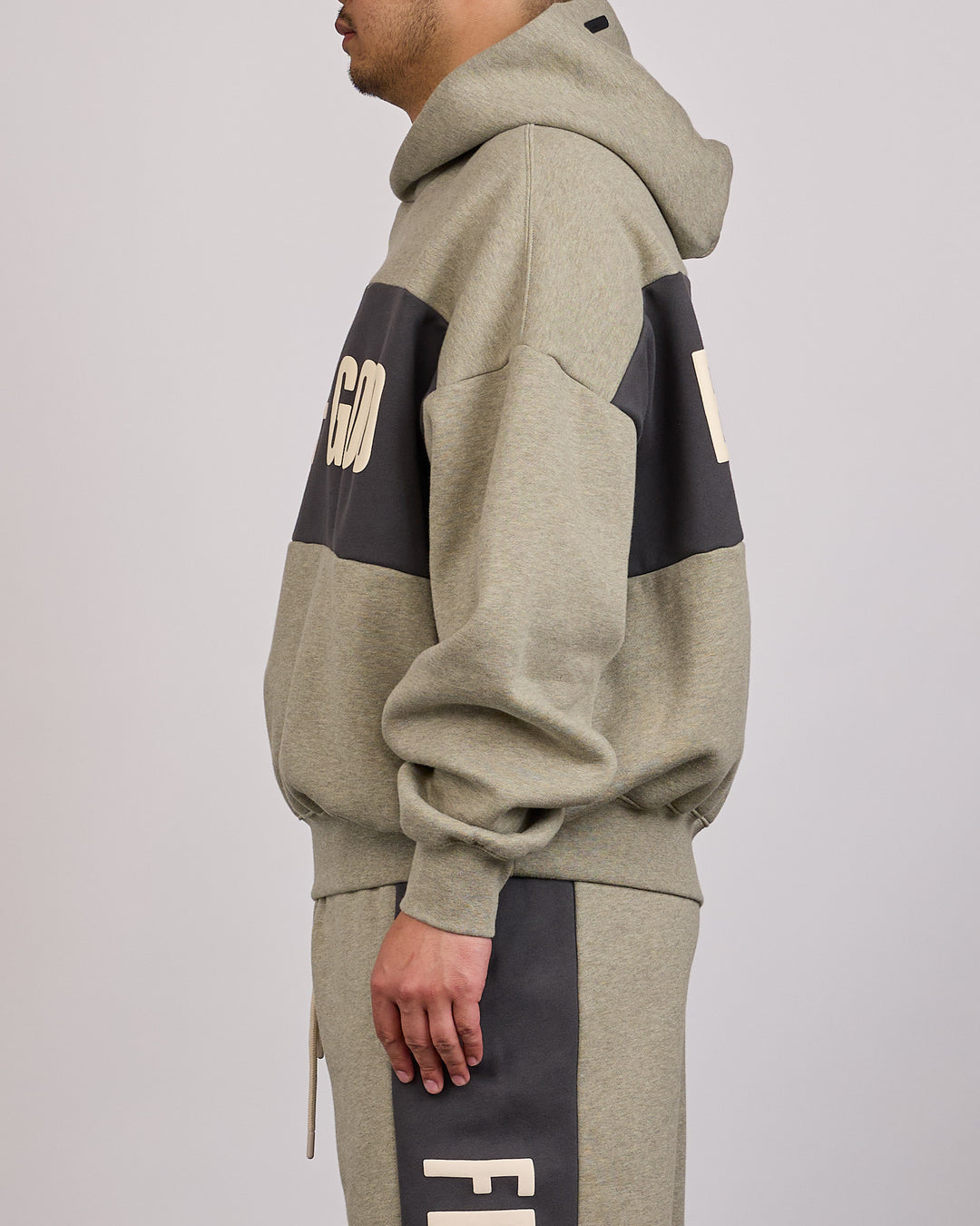 Fear of God 에센셜 크롭 릴렉스드 패널 후디 씰 헤더 아이언 그레이