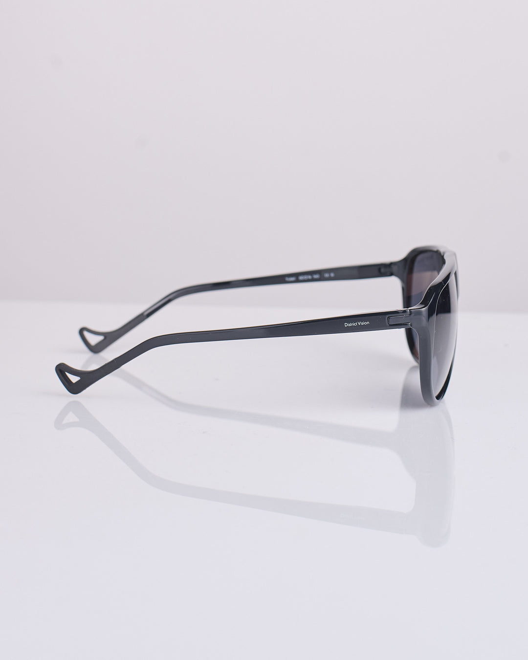 District Vision Yukari Windshield Sunglass Glossy Black D+ Water Grey