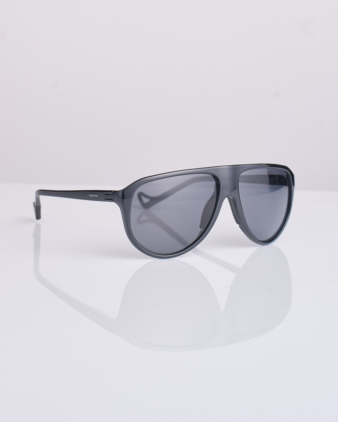 District Vision Yukari Windshield Sunglass Glossy Black D+ Water Grey