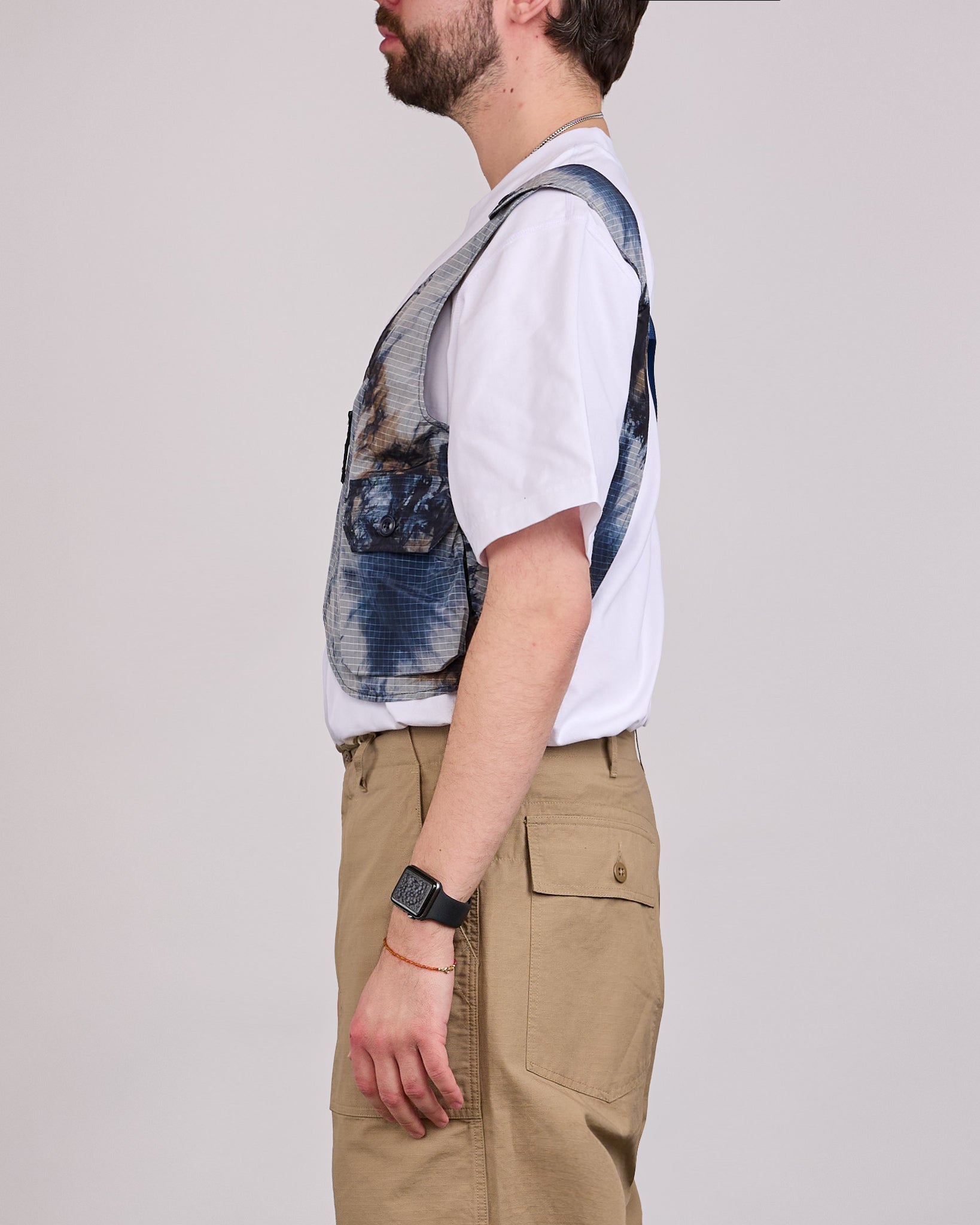 m*r様 engineered garments shoulder vest レ Engineered Garments Shoulder Vest Tie Dye Ripstop Print Navy – LESS 17