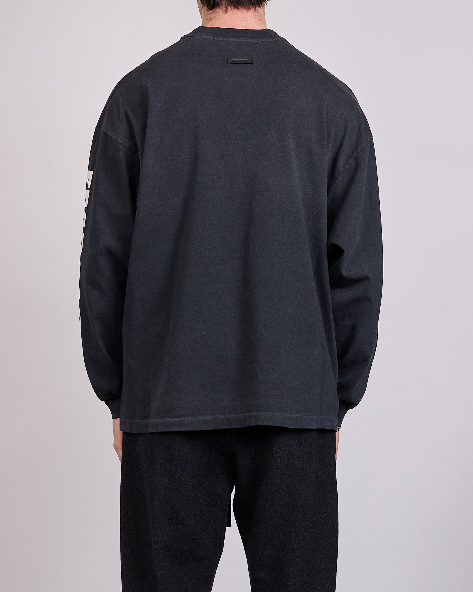 タグ付き　Fear of God Relaxed LS ロンt Black L Fear of God Civil Relaxed Print Long Sleeve T-Shirt Black – LESS 17