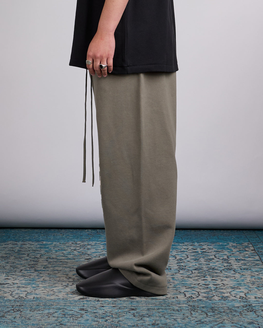 Fear of God Essentials Big Logo Lounge Sweatpant Moss