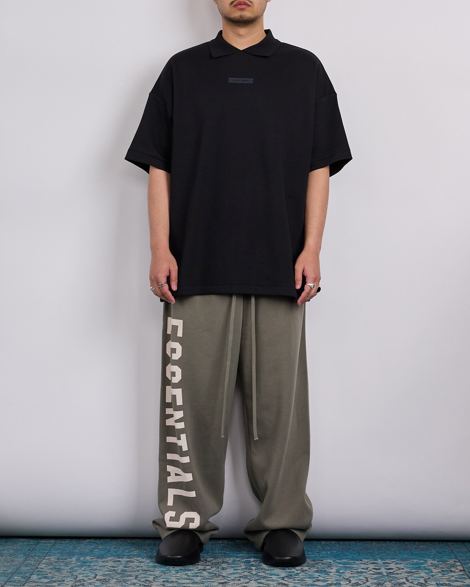 Fear of God Essentials Big Logo Lounge Sweatpant Moss – LESS 17