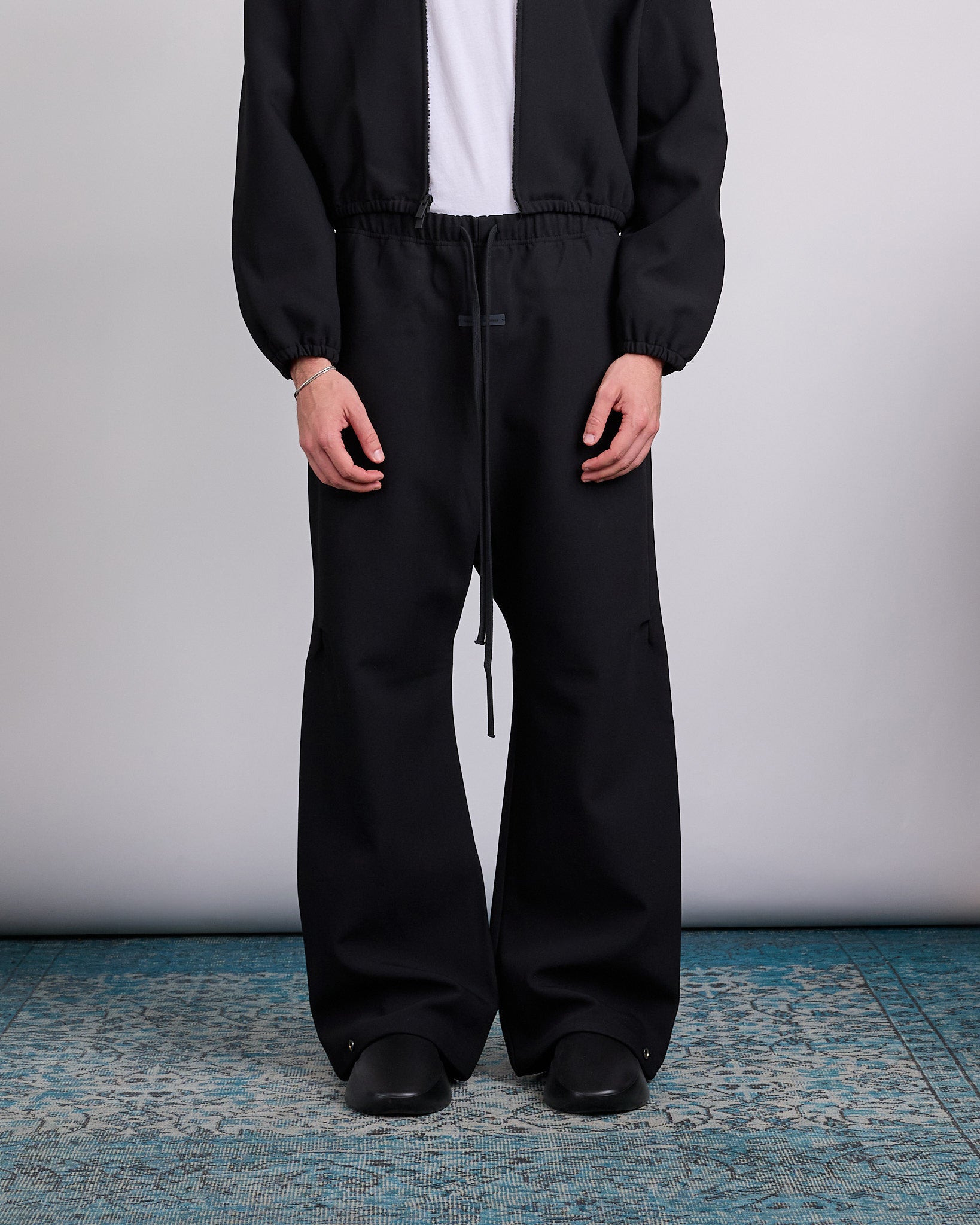 Fear of God Essentials Bonded Canvas Work Pant Jet Black – LESS 17