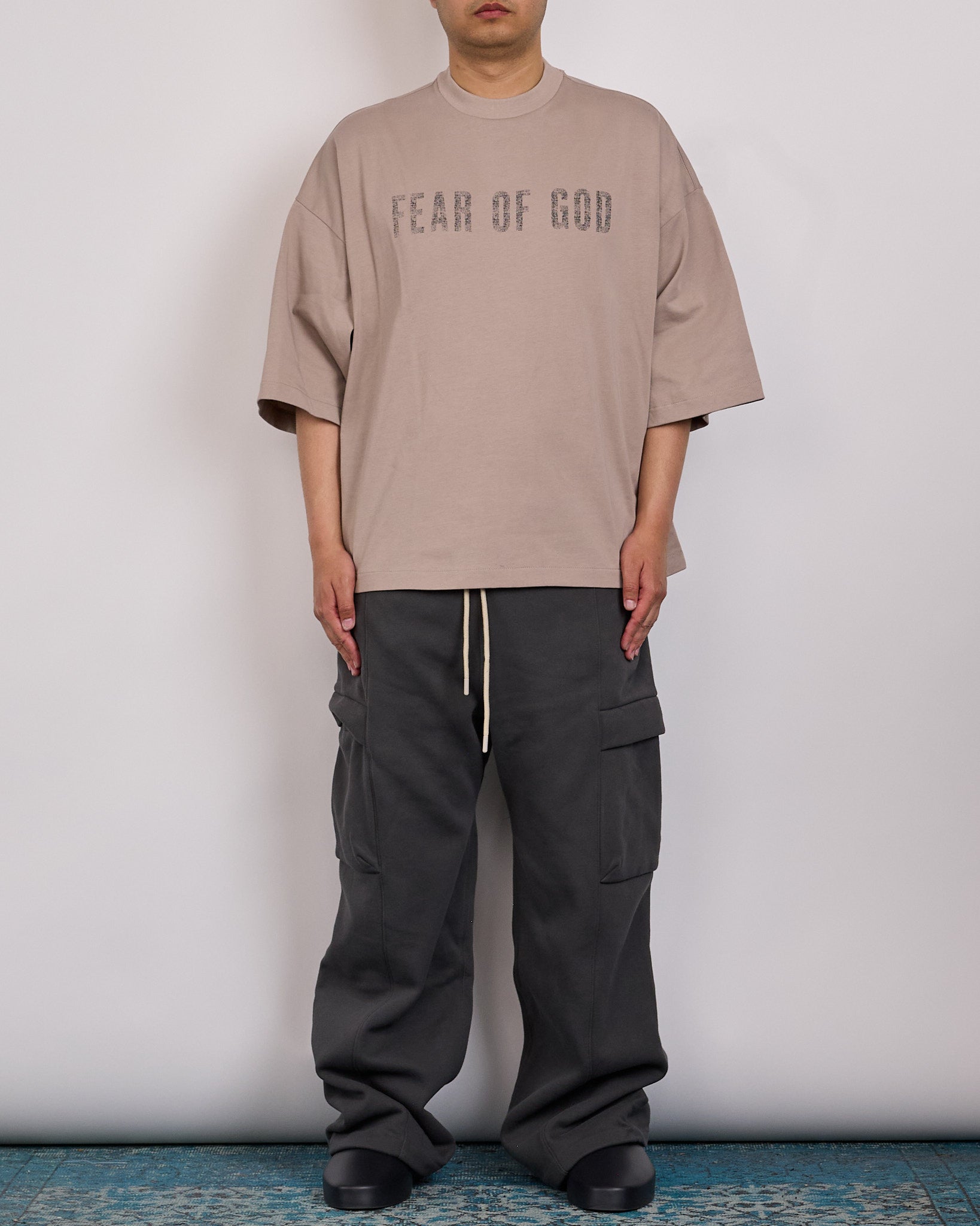 Fear of God Essentials Cargo Field Sweatpant Iron Grey – LESS 17