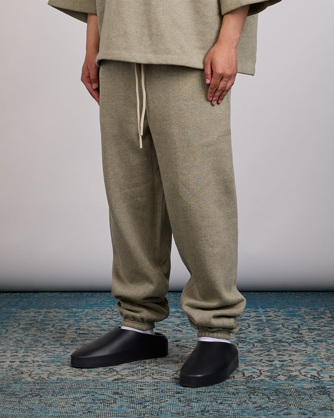 Fear of God Essentials Classic Fleece Sweatpant Seal Heather