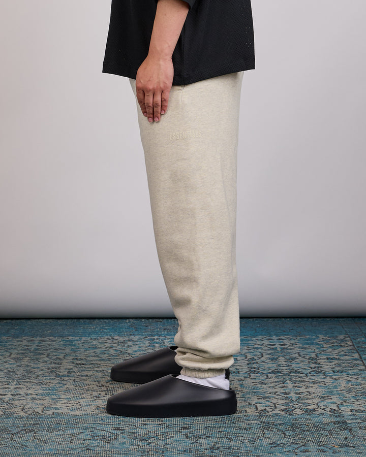 Fear of God Essentials Classic Fleece Sweatpant Vanilla Heather
