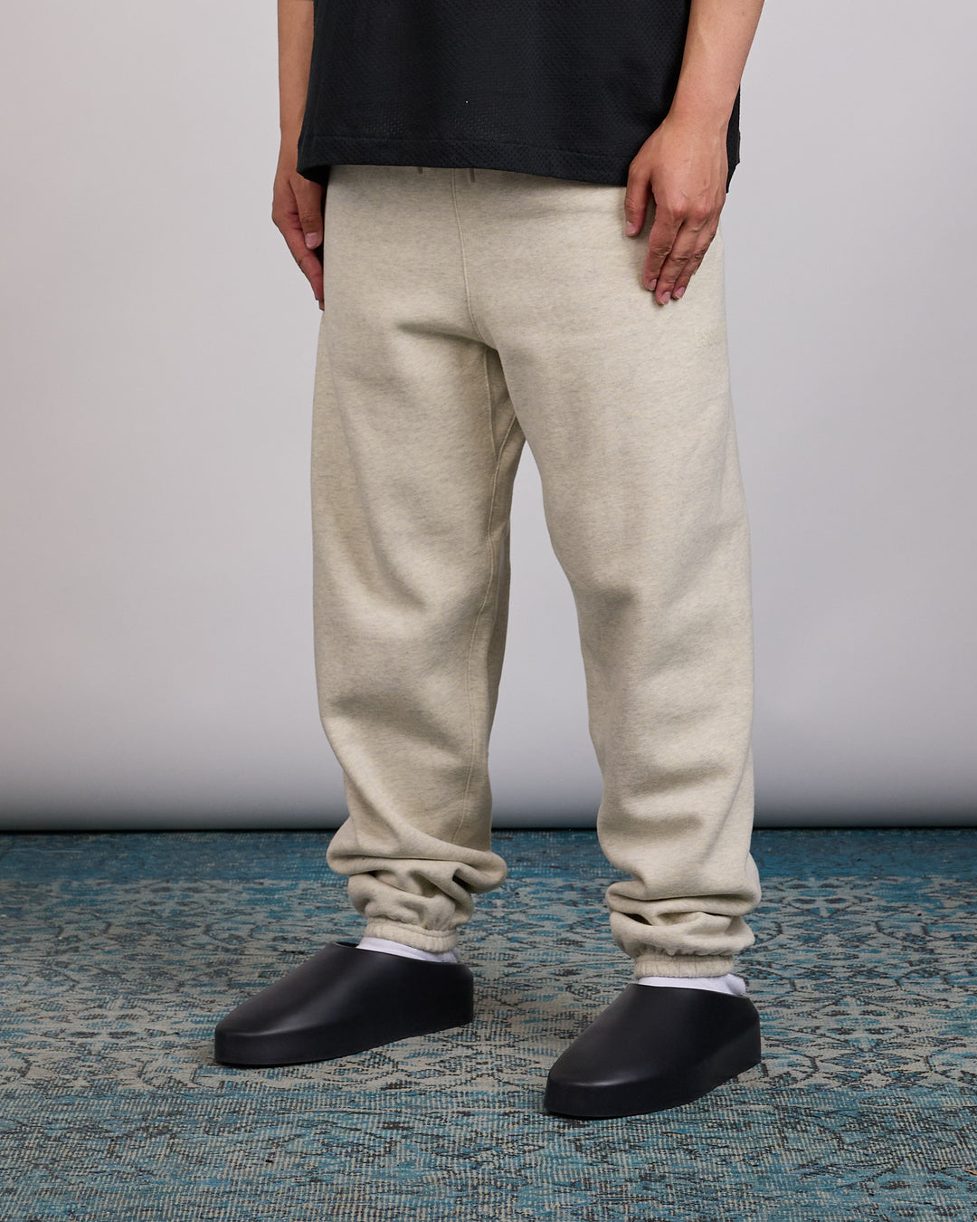 Fear of God Essentials Classic Fleece Sweatpant Vanilla Heather