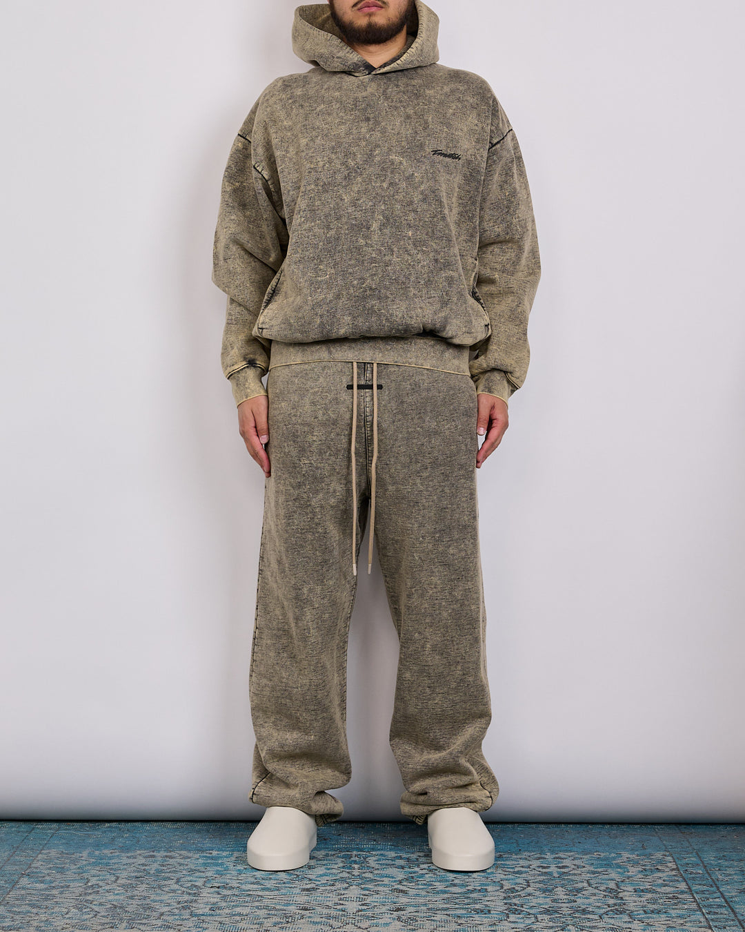 Fear of God Essentials Classic Slouchy Sweatpant Black Cloud Wash