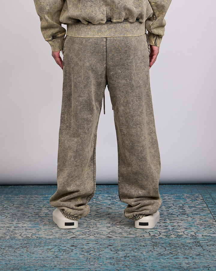 Fear of God Essentials Classic Slouchy Sweatpant Black Cloud Wash