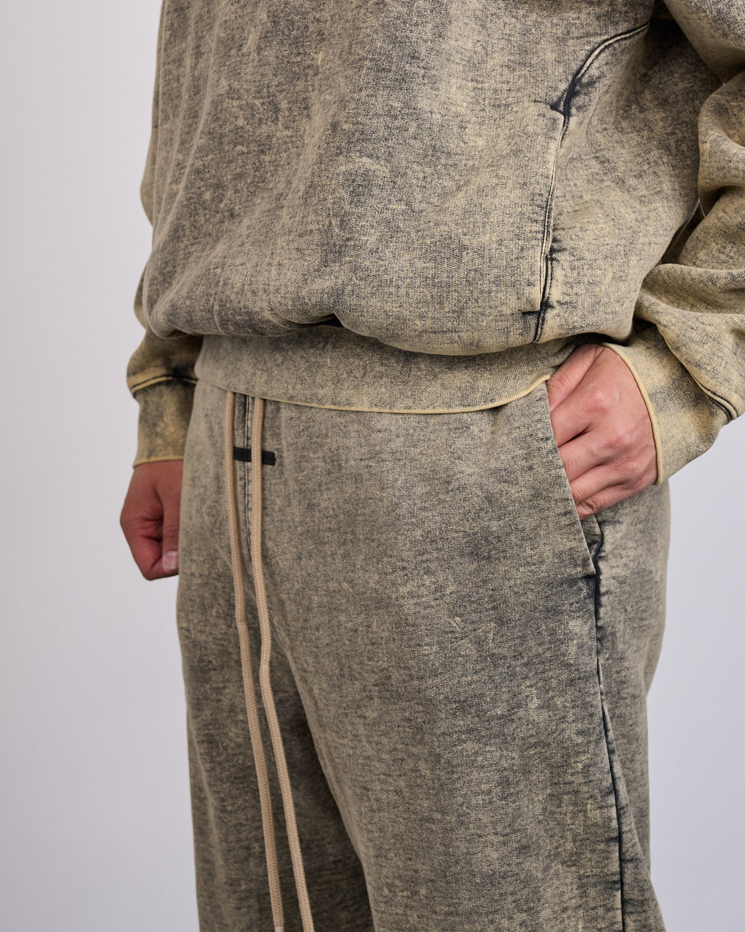 Fear of God Essentials Classic Slouchy Sweatpant Black Cloud Wash