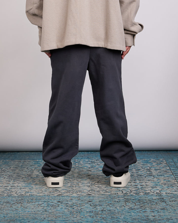 Fear of God Essentials Classic Slouchy Sweatpant Washed Vintage Black