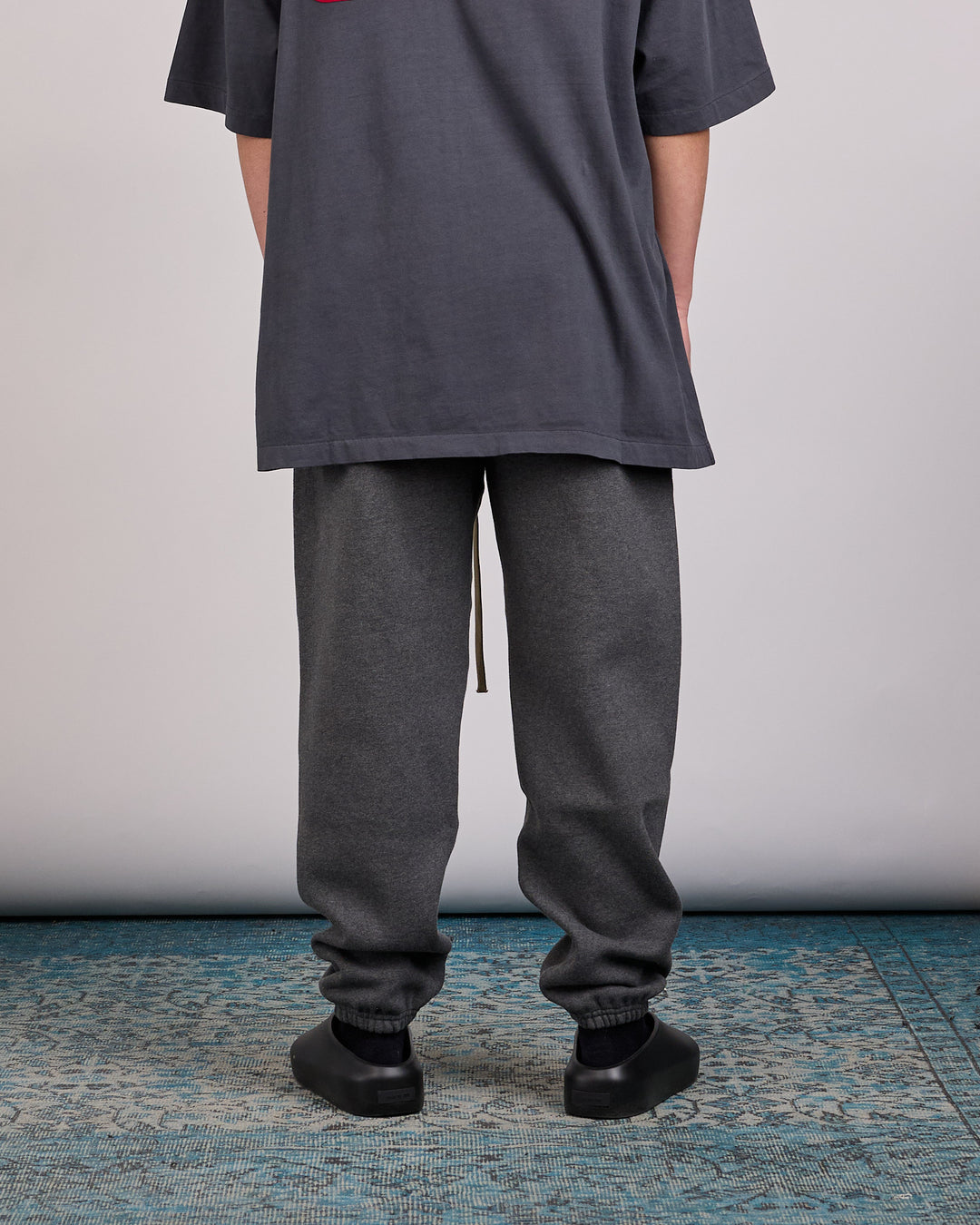 Fear of God Essentials Classic Sweatpant Charcoal Heather