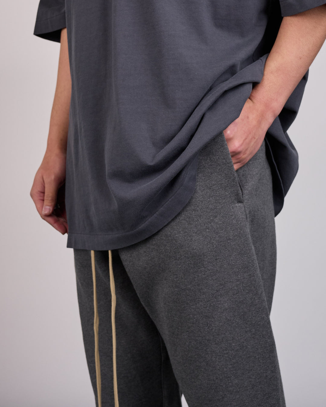 Fear of God Essentials Classic Sweatpant Charcoal Heather