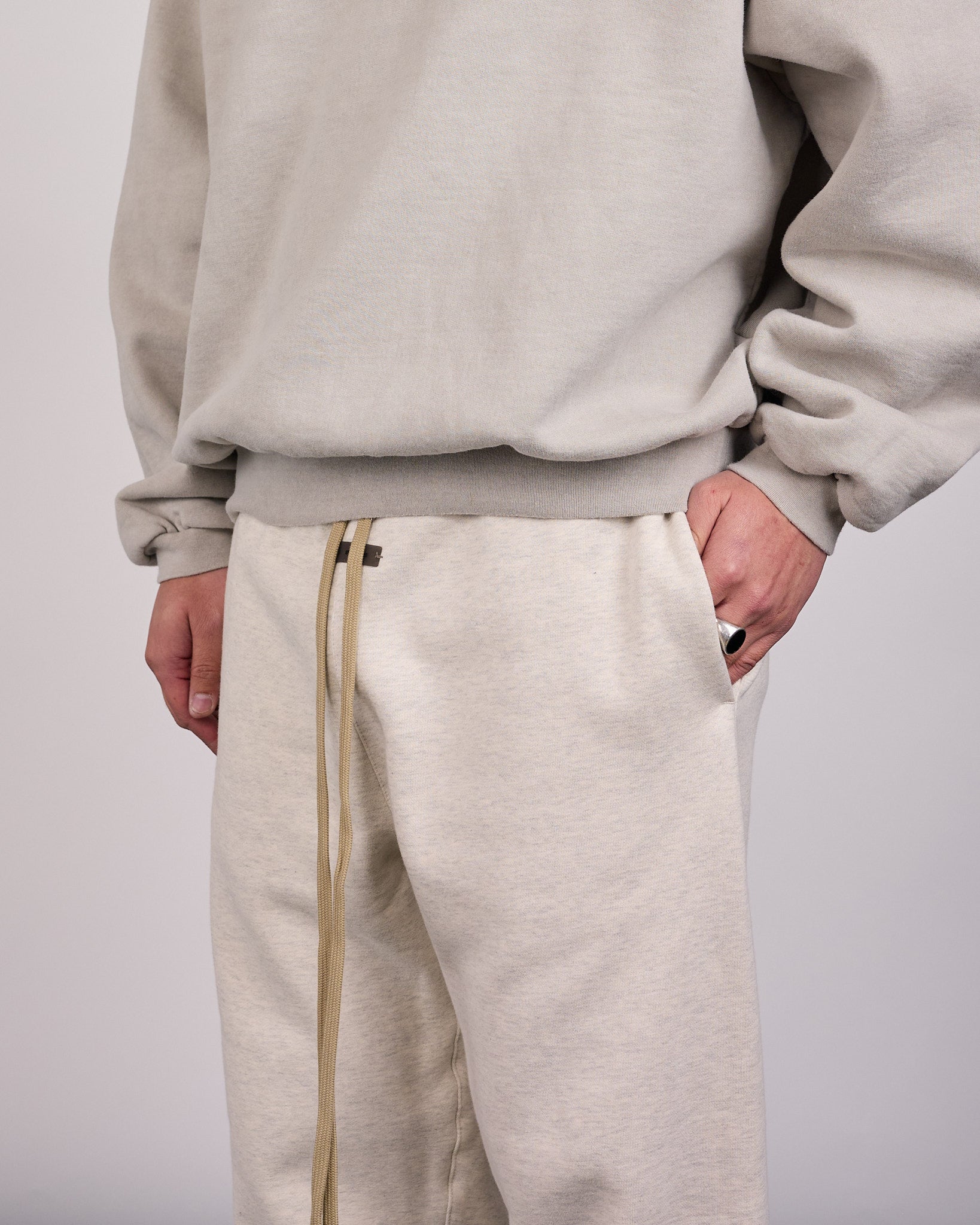 Fear of God Essentials Classic Sweatpant Oatmeal Heather – LESS 17