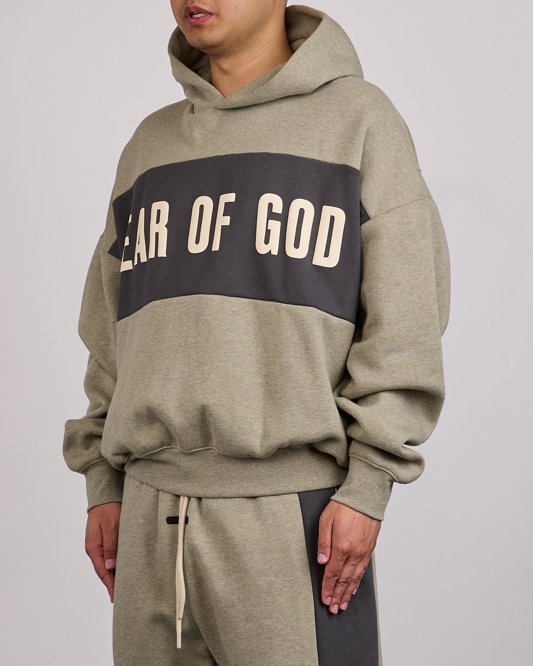 Fear of God Essentials Cropped Relaxed Panelled Hoodie Seal Heather Iron Grey