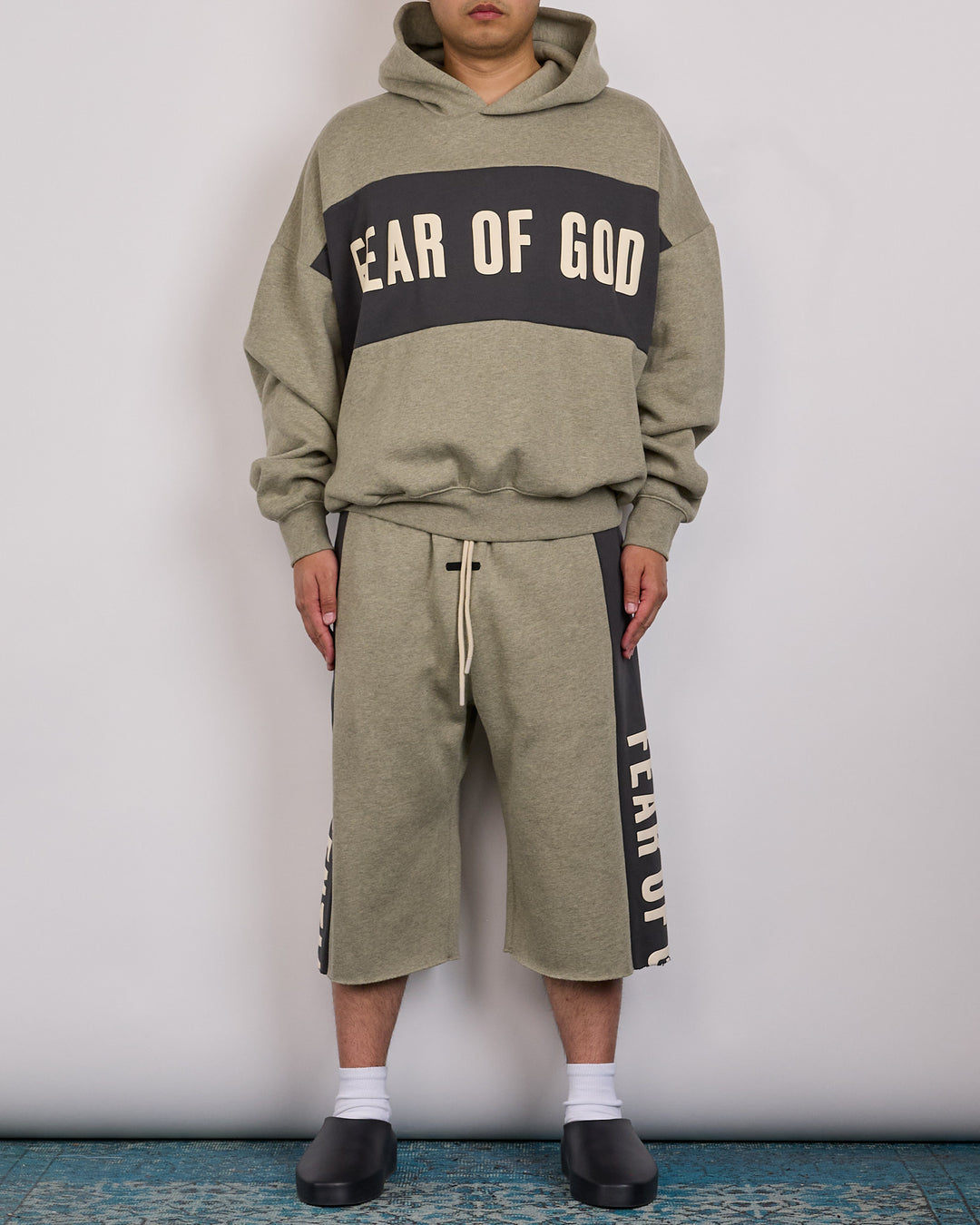 Fear of God Essentials Cropped Relaxed Panelled Hoodie Seal Heather Iron Grey