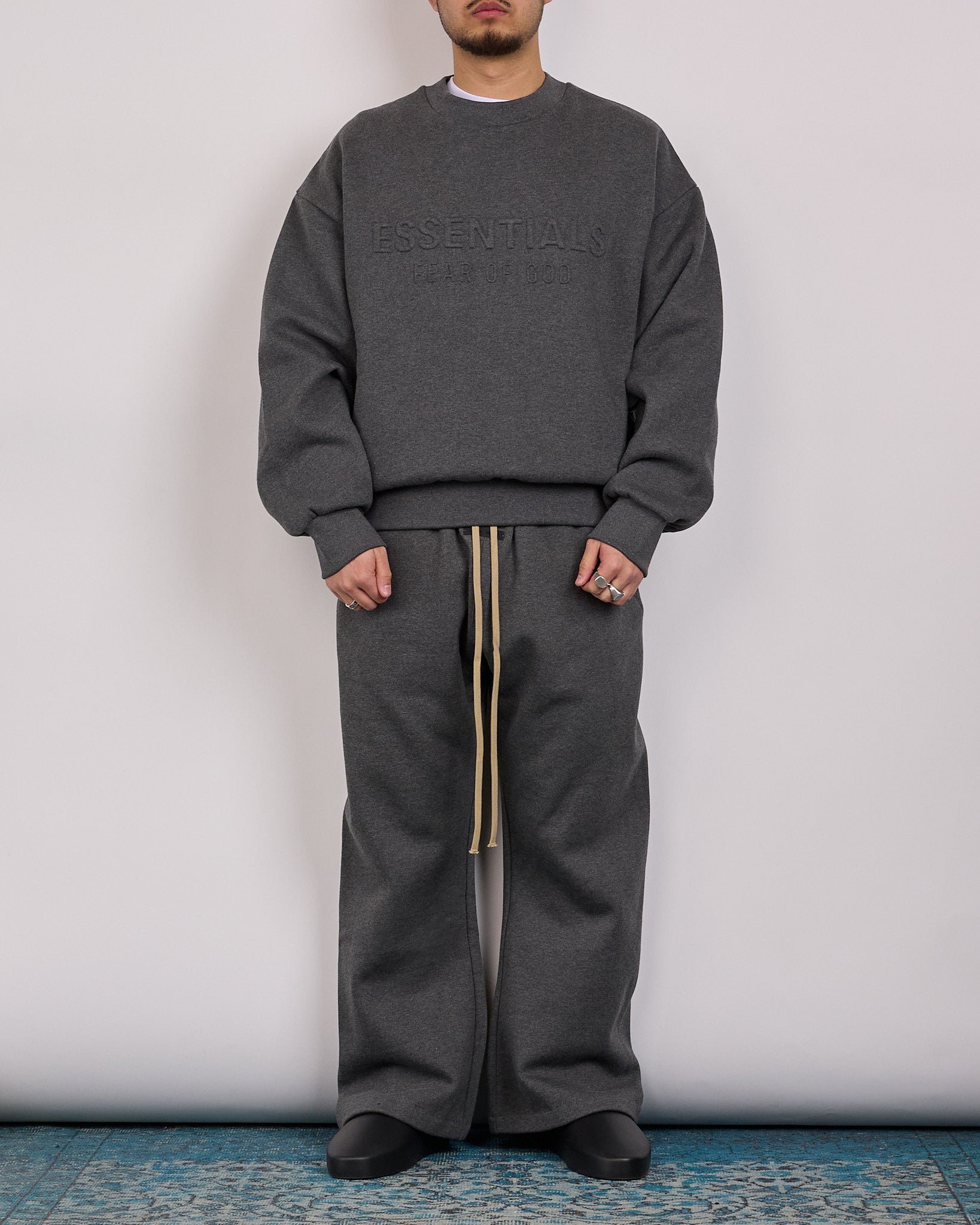パンツ Fear Of God Essentials Fear of God Essentials Flare Sweatpant Charcoal Heather – LESS 17