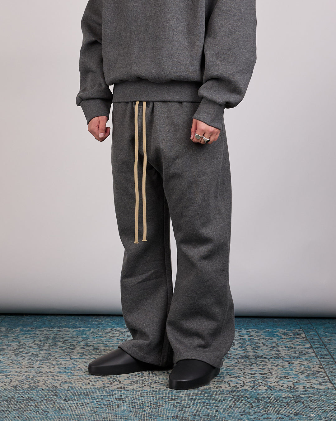 Fear of God Essentials Flare Sweatpant Charcoal Heather