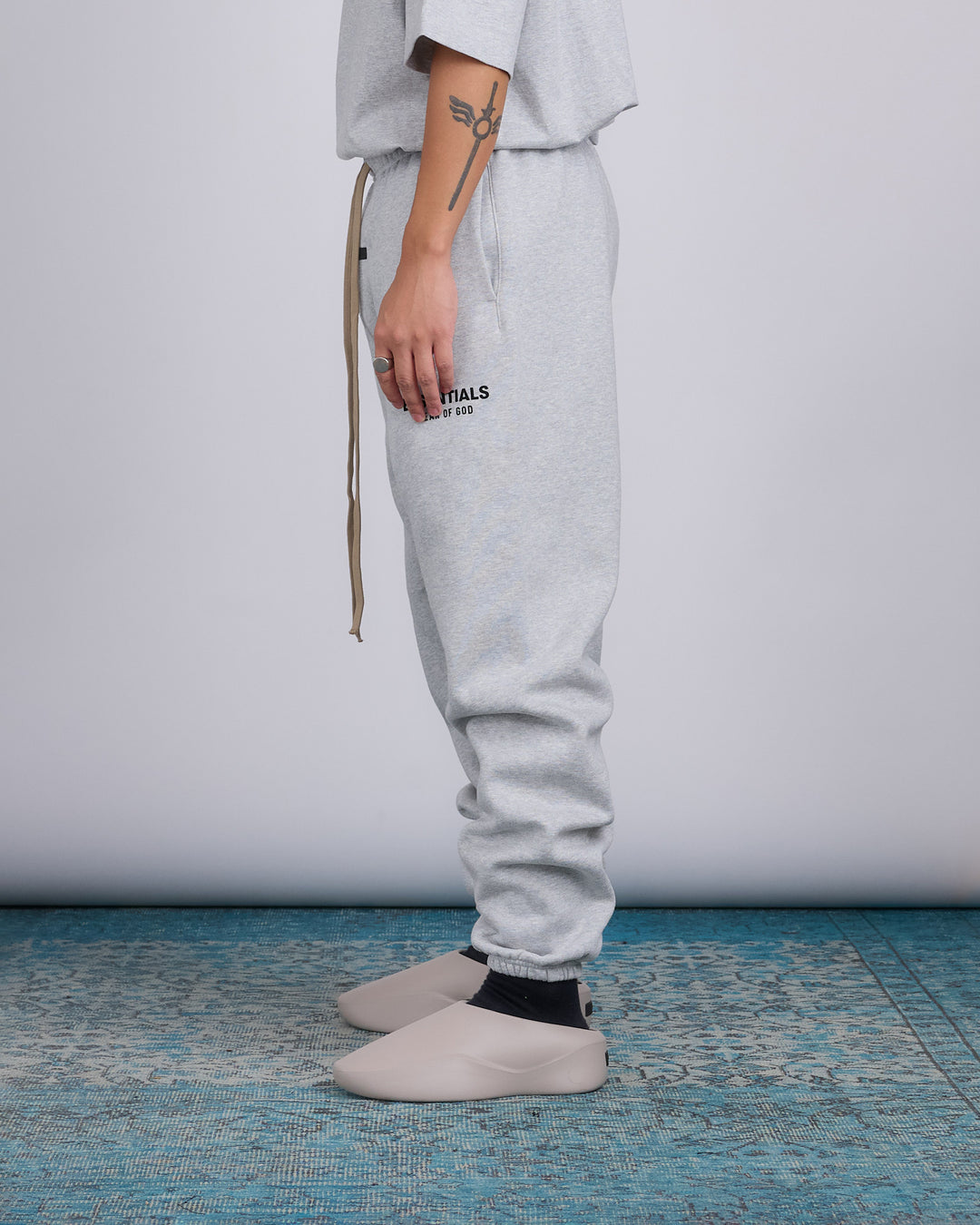 Fear of God Essentials Fleece Logo Sweatpant Light Heather Gray