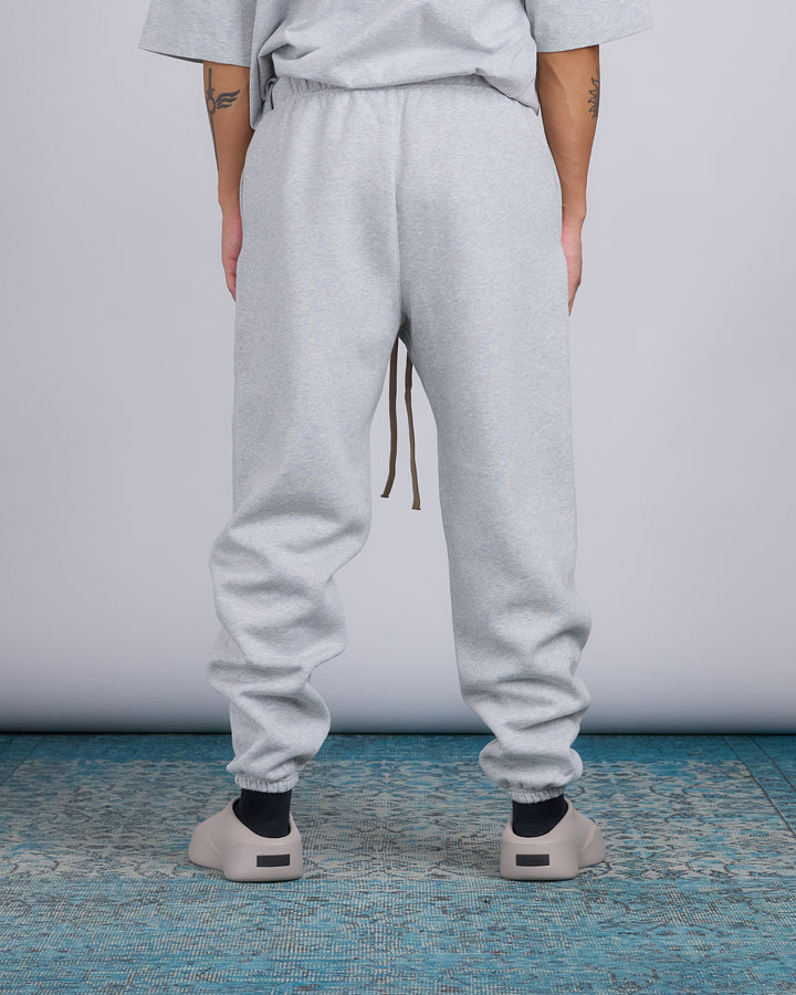 Fear of God Essentials Fleece Logo Sweatpant Light Heather Gray