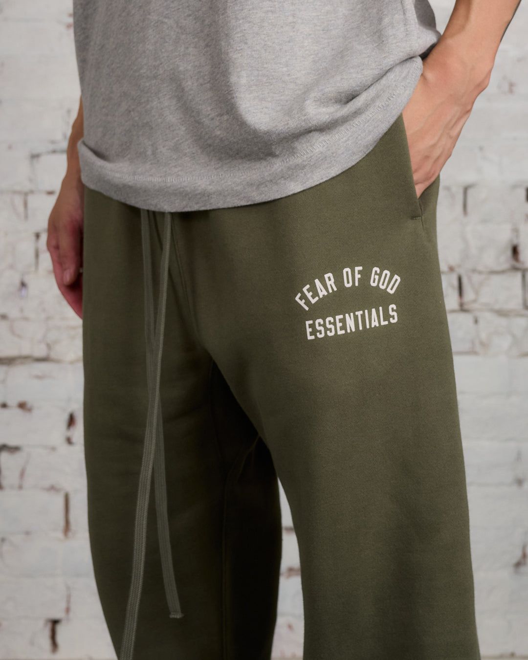 Fear of God Essentials Classic Arch Sweatpant Military