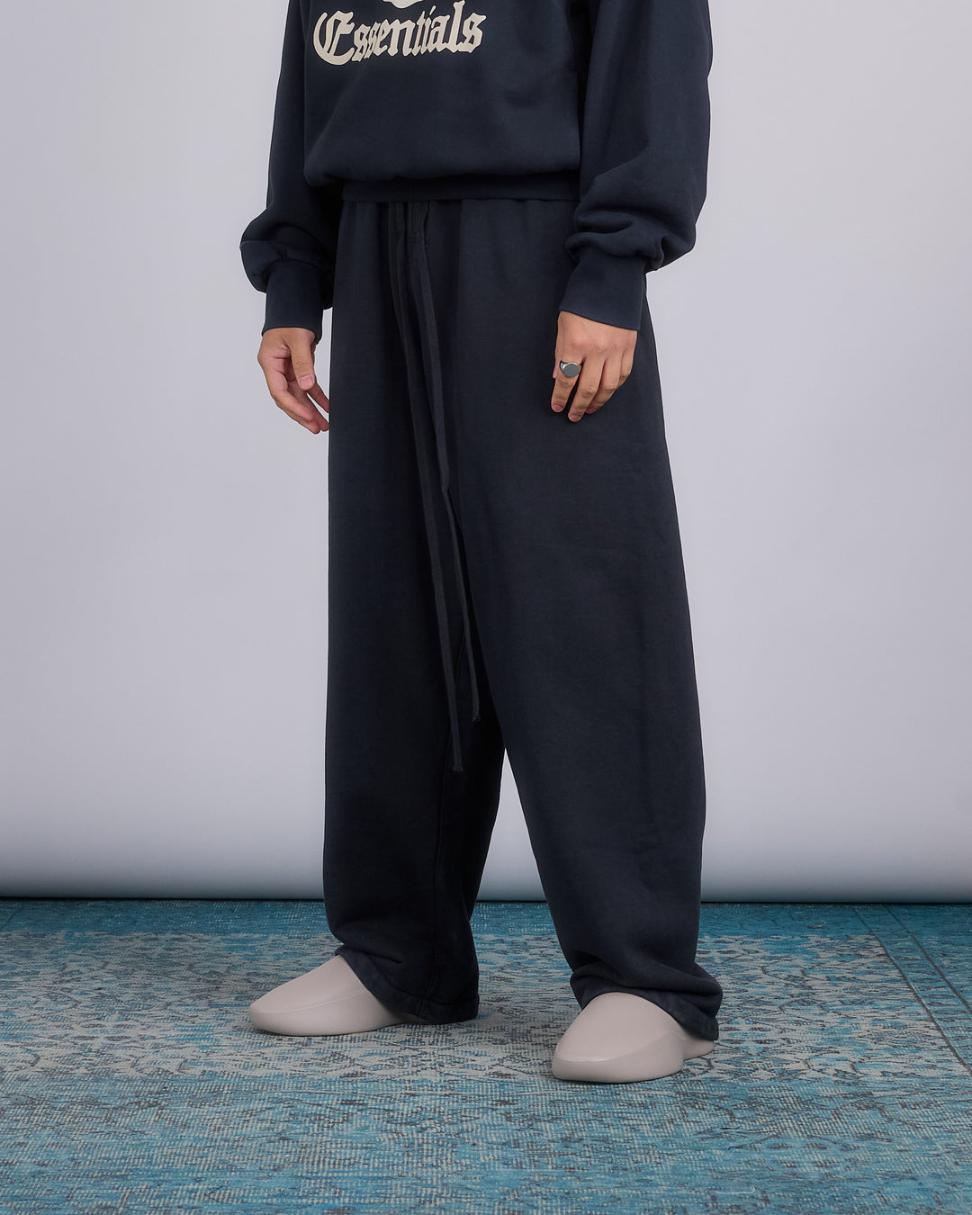 Fear of God Essentials Heavy Fleece Relaxed Sweatpant Black