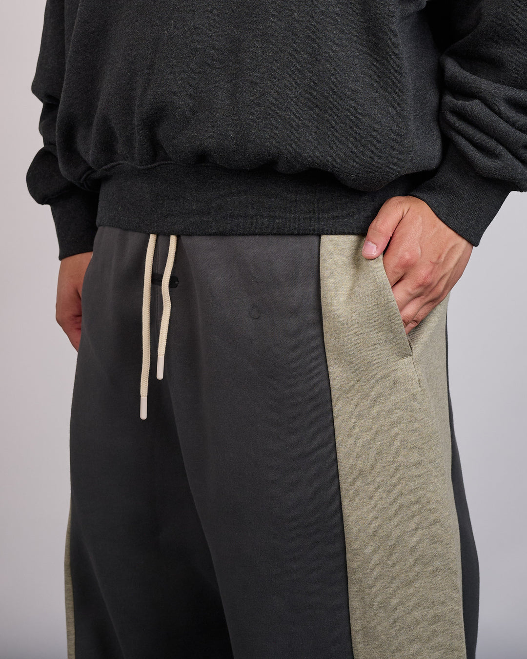Fear of God Essentials Panelled Lounge Sweatpant Iron Grey Seal Heather