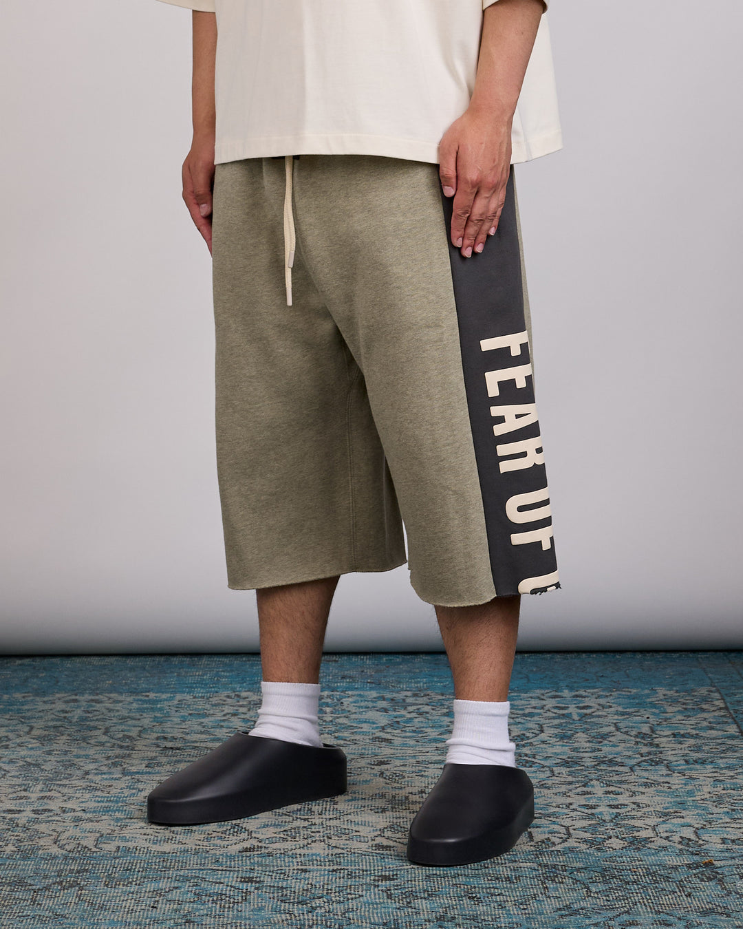 Fear of God Essentials Panelled Raw Cut-Off Sweatpant Seal Heather Iron Grey