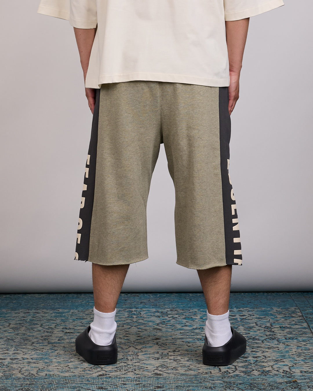 Fear of God Essentials Panelled Raw Cut-Off Sweatpant Seal Heather Iron Grey