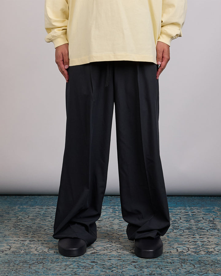Fear of God Essentials Pleat Front Silk Blend Drawstring Pant Vintage Black