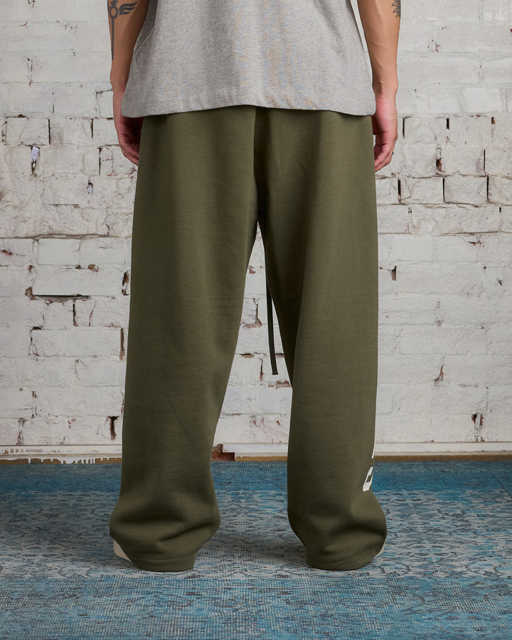 Fear of God Essentials Relaxed Fleece Sweatpant Military