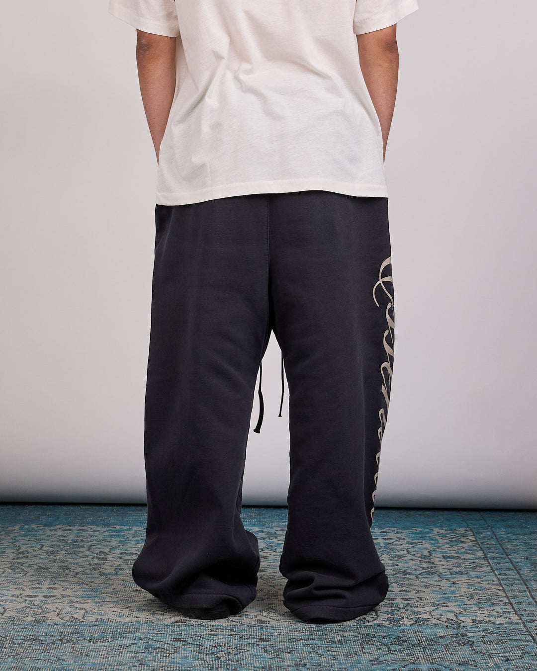 Fear of God Essentials Script Lounge Sweatpant Vintage Black