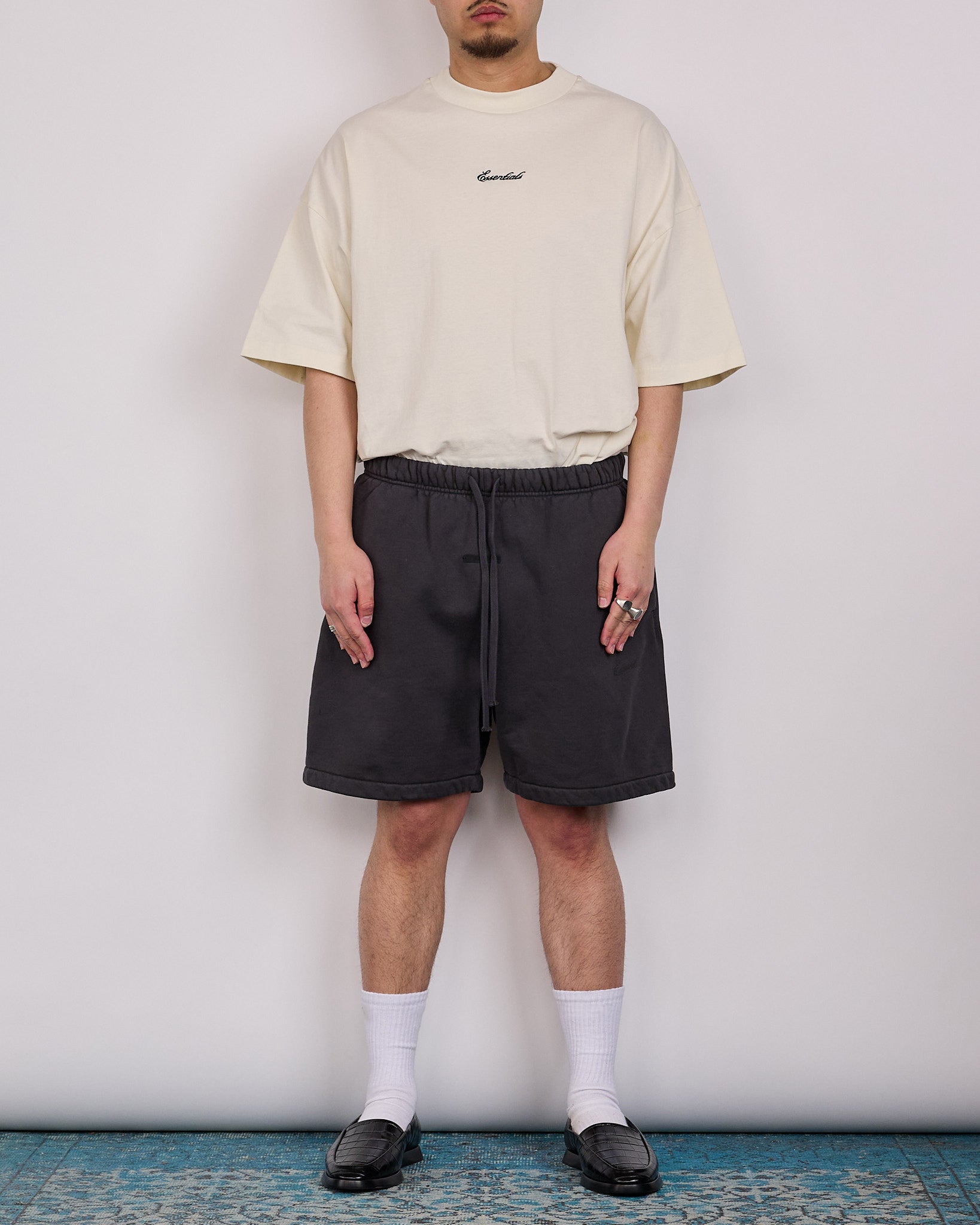 Fear of God Essentials Signature Classic Short Faded Black – LESS 17