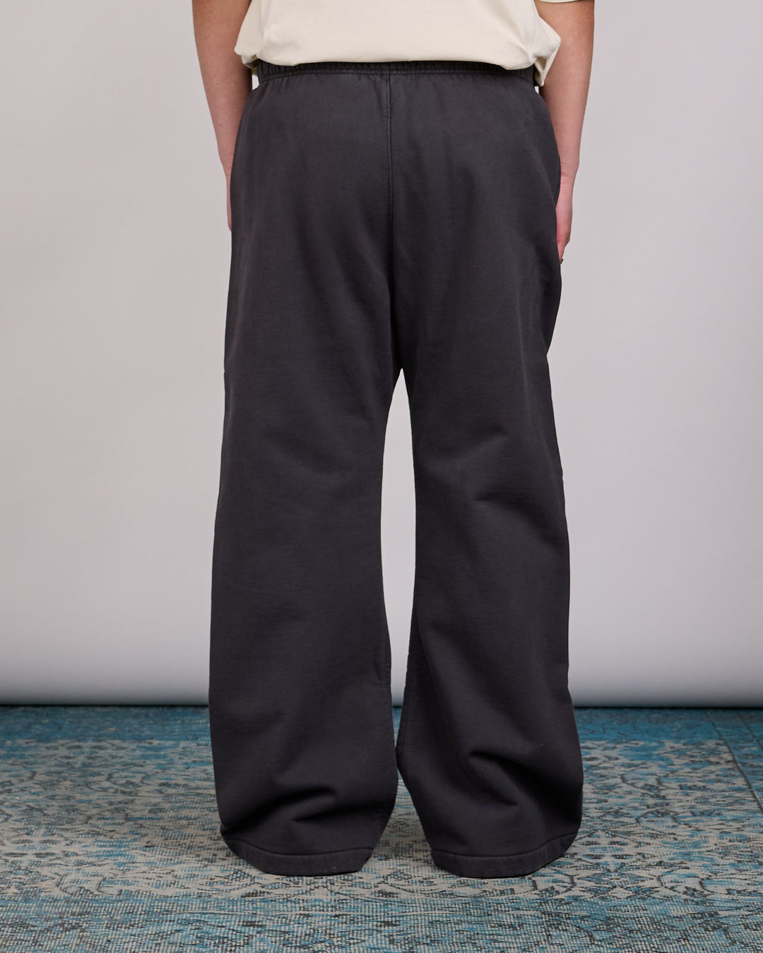 Fear of God Essentials Signature Flare Sweatpant Faded Black