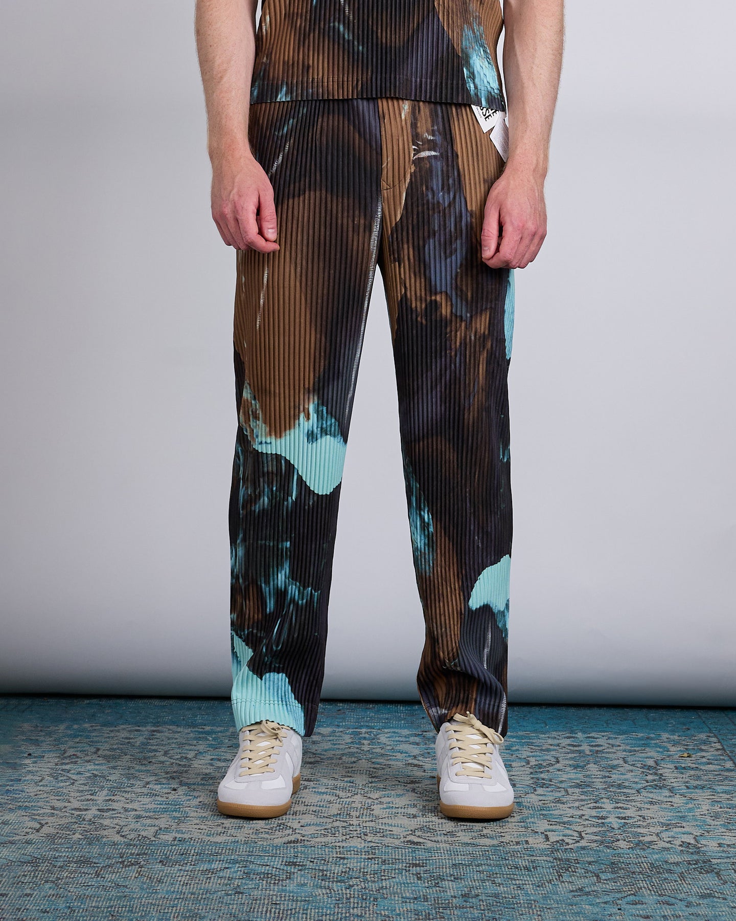 【新品】HOMME PLISSÉ ISSEY MIYAKE AGATE HOMME PLISSÉ ISSEY MIYAKE Agate Pleats Pant Brown – LESS 17