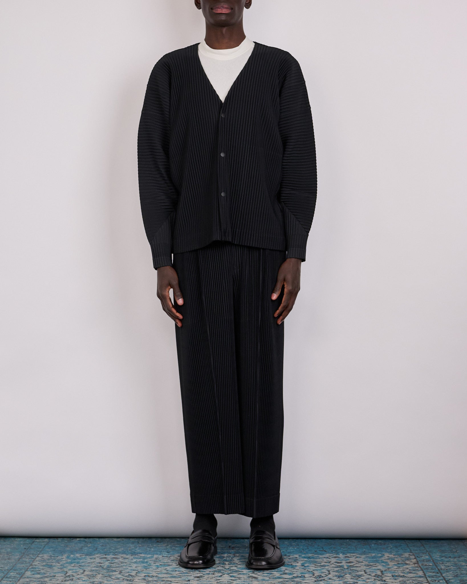 HOMME PLISSÉ ISSEY MIYAKE Color Pleats 1 Cardigan Black – LESS 17